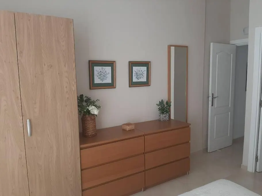 Apartment Frente A La Playa.Solo Cruzar La Calle Estepona