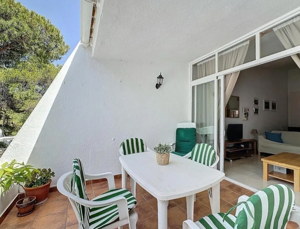Apartment Frente A La Playa.Solo Cruzar La Calle Estepona Spain